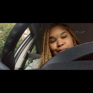 Meet your Posher, Victoria